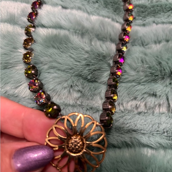 Sabika Gold Flower Pendant Win23 fun sized choker - Picture 3 of 3